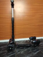 Adjustable 3-Wheel Mist Spray Scooter with LED Lights - Image 2