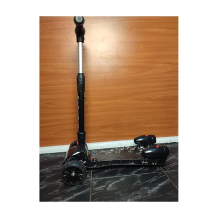 Adjustable 3-Wheel Mist Spray Scooter with LED Lights – 3-wheel kids scooter